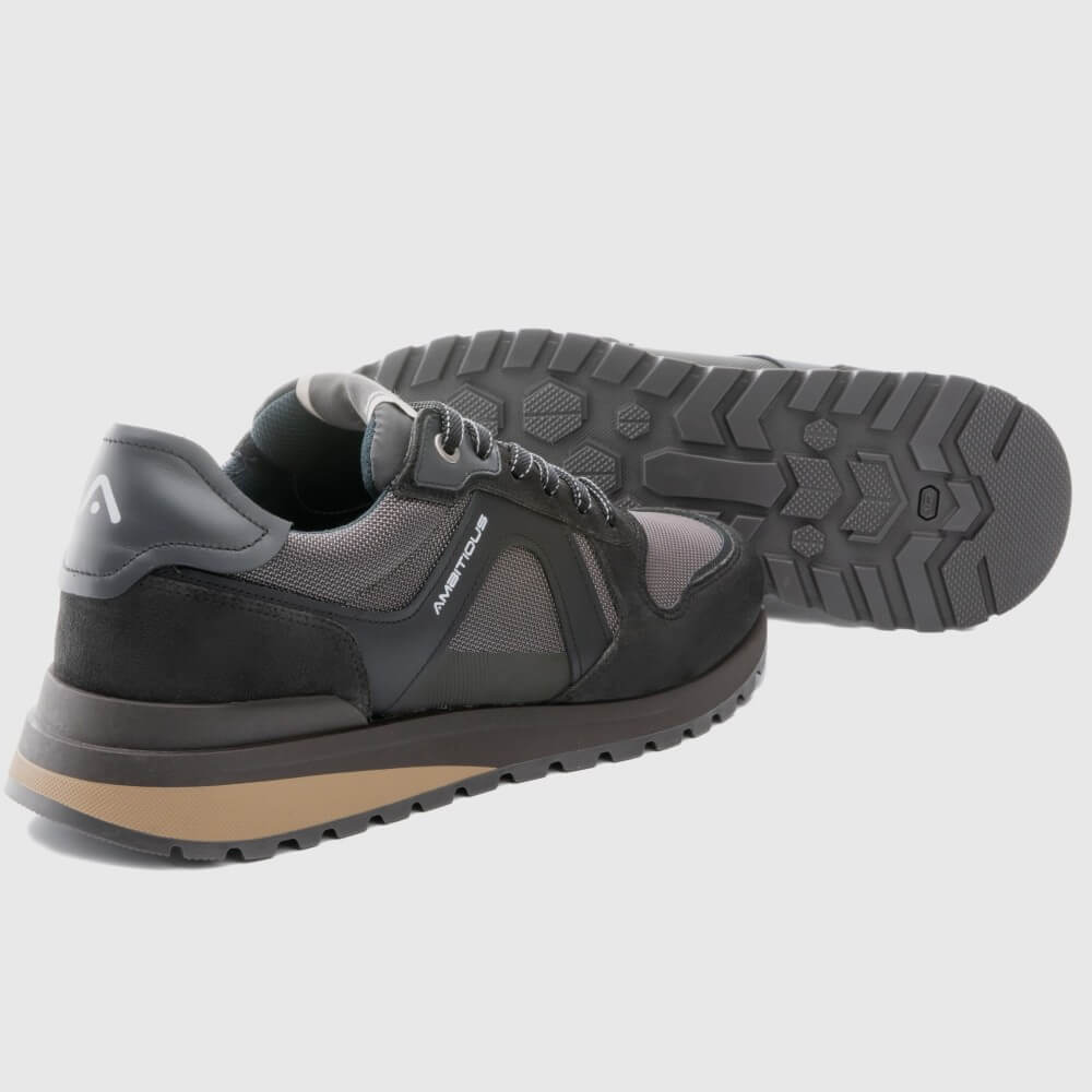 Black Trainers Mix of Leather and panals