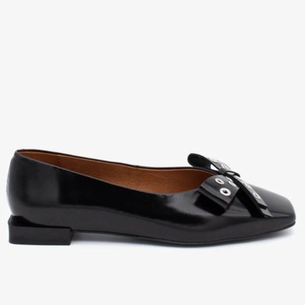 Black pointed-toe flats with silver embellishments and a black bow Ángel Alarcón Adelia 25504 Flat Leather Shoe-BLACK