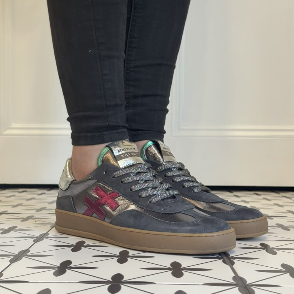 Dark Grey and Gold sneaker with pink 'X' Another Trend Iconic Leather Sneakers A032-ANTHRACITE