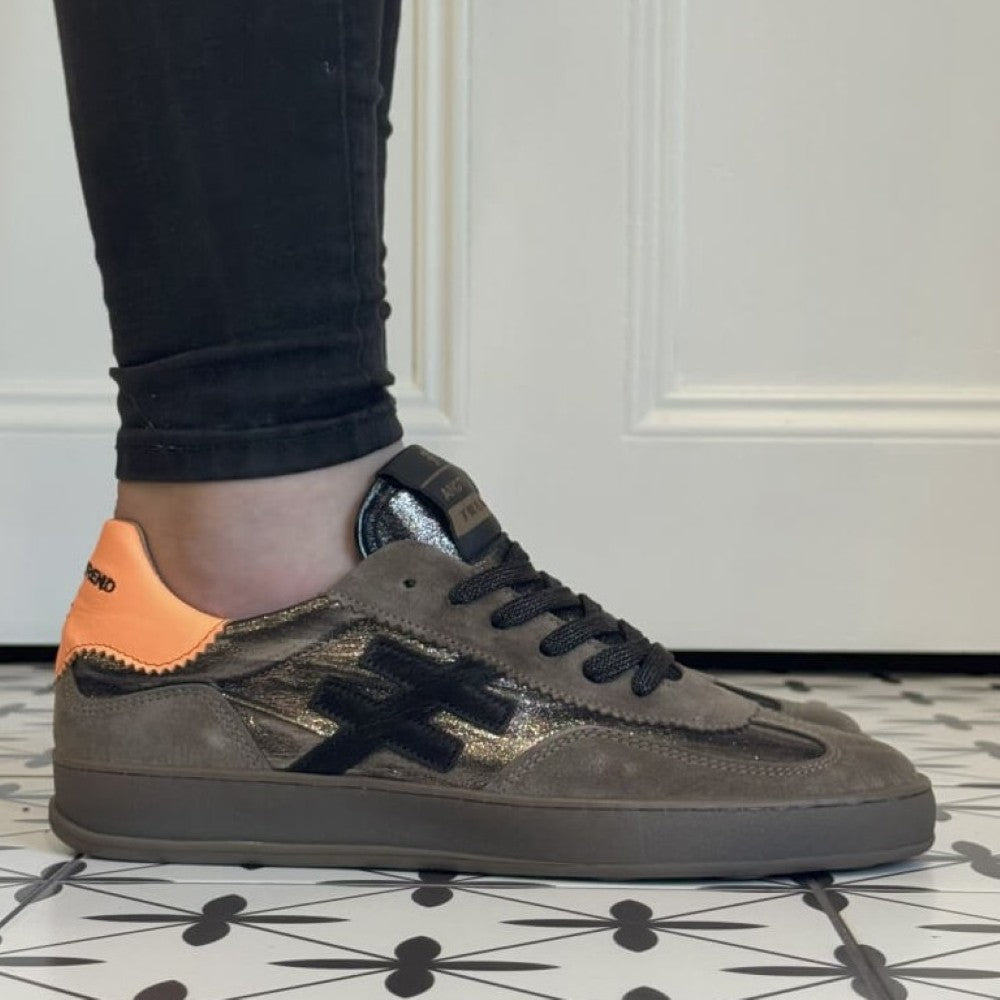 brown sneaker with orange heel and black laces Another Trend Leather Sneakers A032-SANDER BROWN