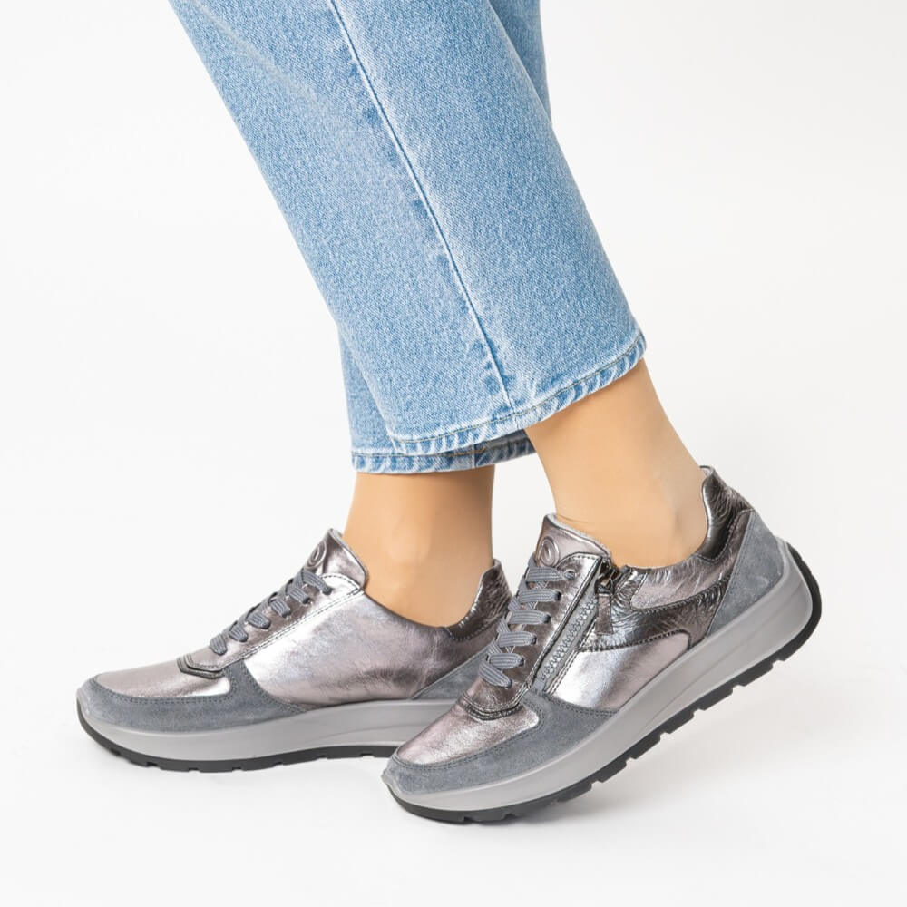 Silver Grey sneaker with white sole on a white background Ara New York Trainers 12-25112-GRAPHITE