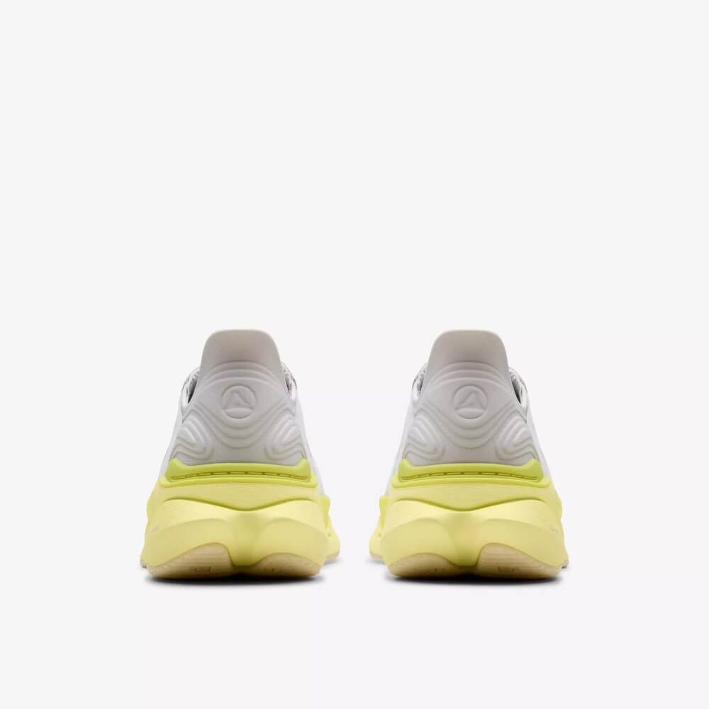 Clarks Pace Ultimate Walking Shoe Lime Combination