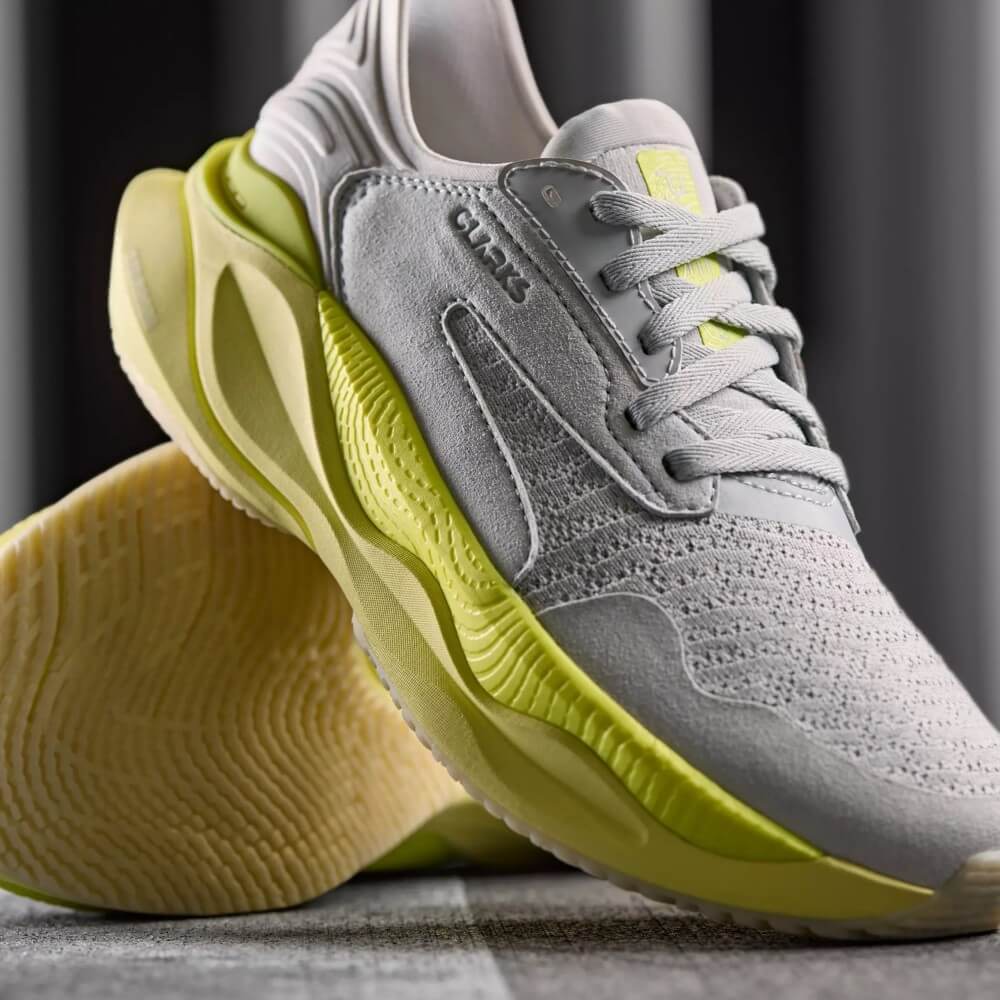 Clarks Pace Ultimate Walking Shoe Lime Combination