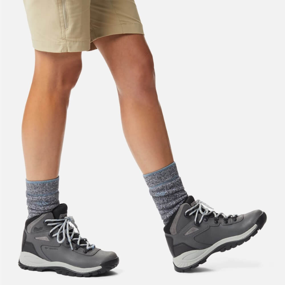 Columbia Women's Newton Ridge™ Plus Waterproof Hiking Boot Quarry Grey, Cool Wave