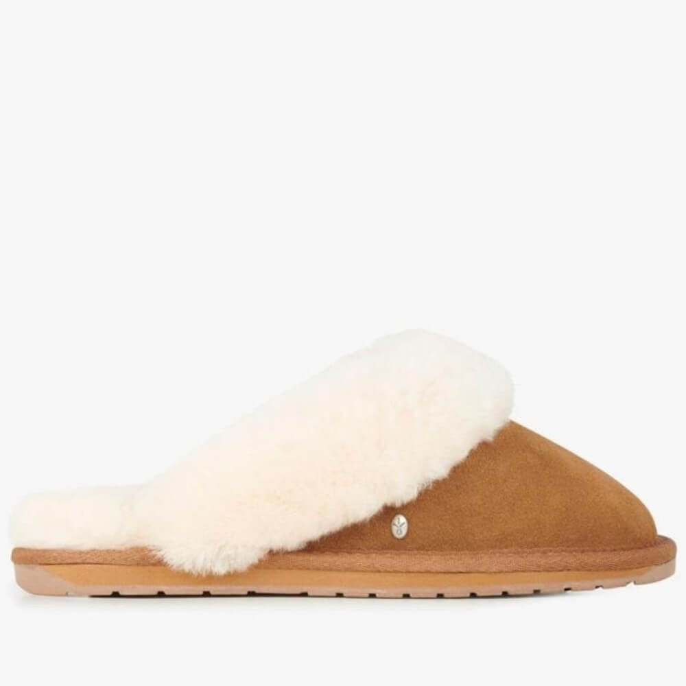 emu Brown slipper with white fur lining on a white background EMU Australia Jolie Slipper Chestnut