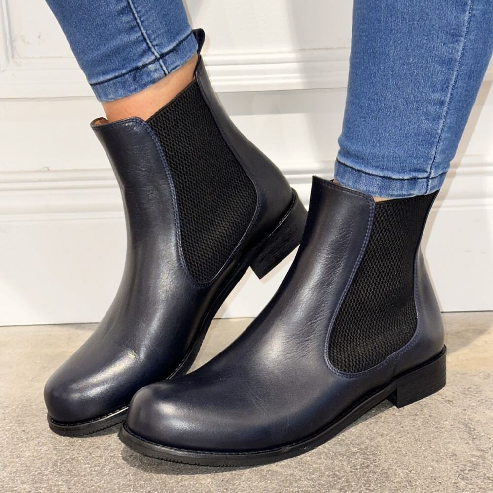 Everybody AVENA Chelsea Boot -NAVY