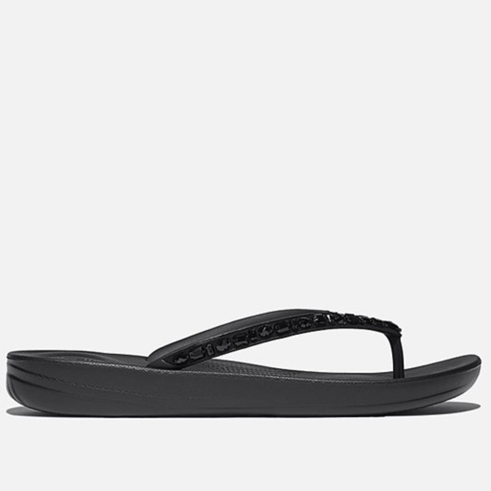Fitflop Black to-post sandal on a white background