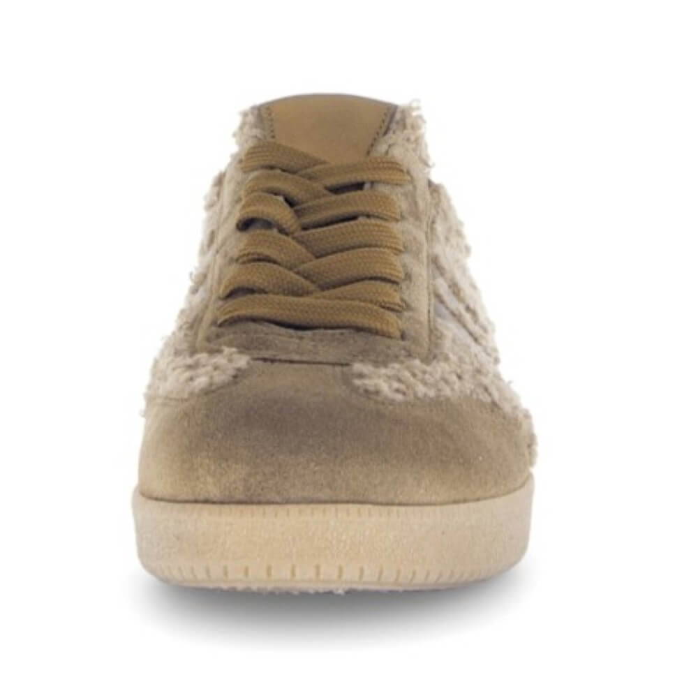 Brown and gold sneaker on a white background Gabor West Leather Trainer 73.300 Teddy Light Bronze