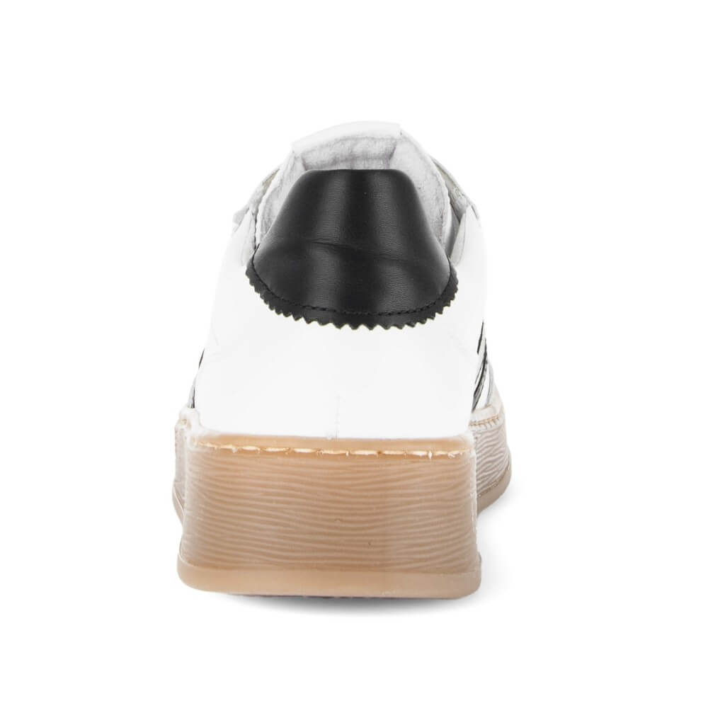 Gabor Dahma 86.475 White sneaker with black accents on a white background