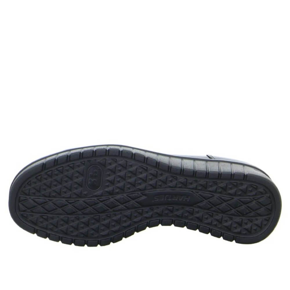 Hartjes Black leather shoe with a thick sole on a white background Hartjes Country 162.2201HARTJES Laced Leather Shoe H-Fit Black