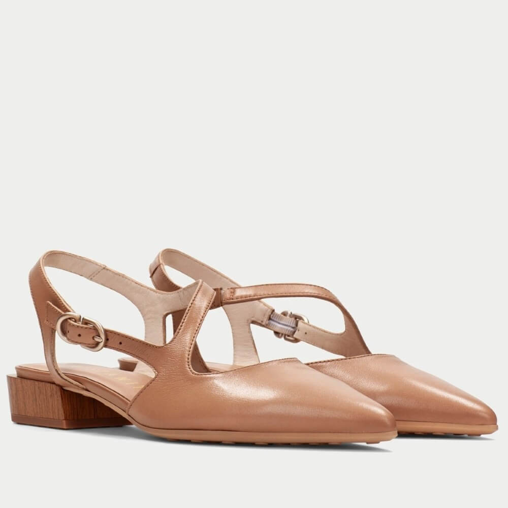 Hispanitas HV264773 Tan low-heeled shoe with a slingback design on a light gray background