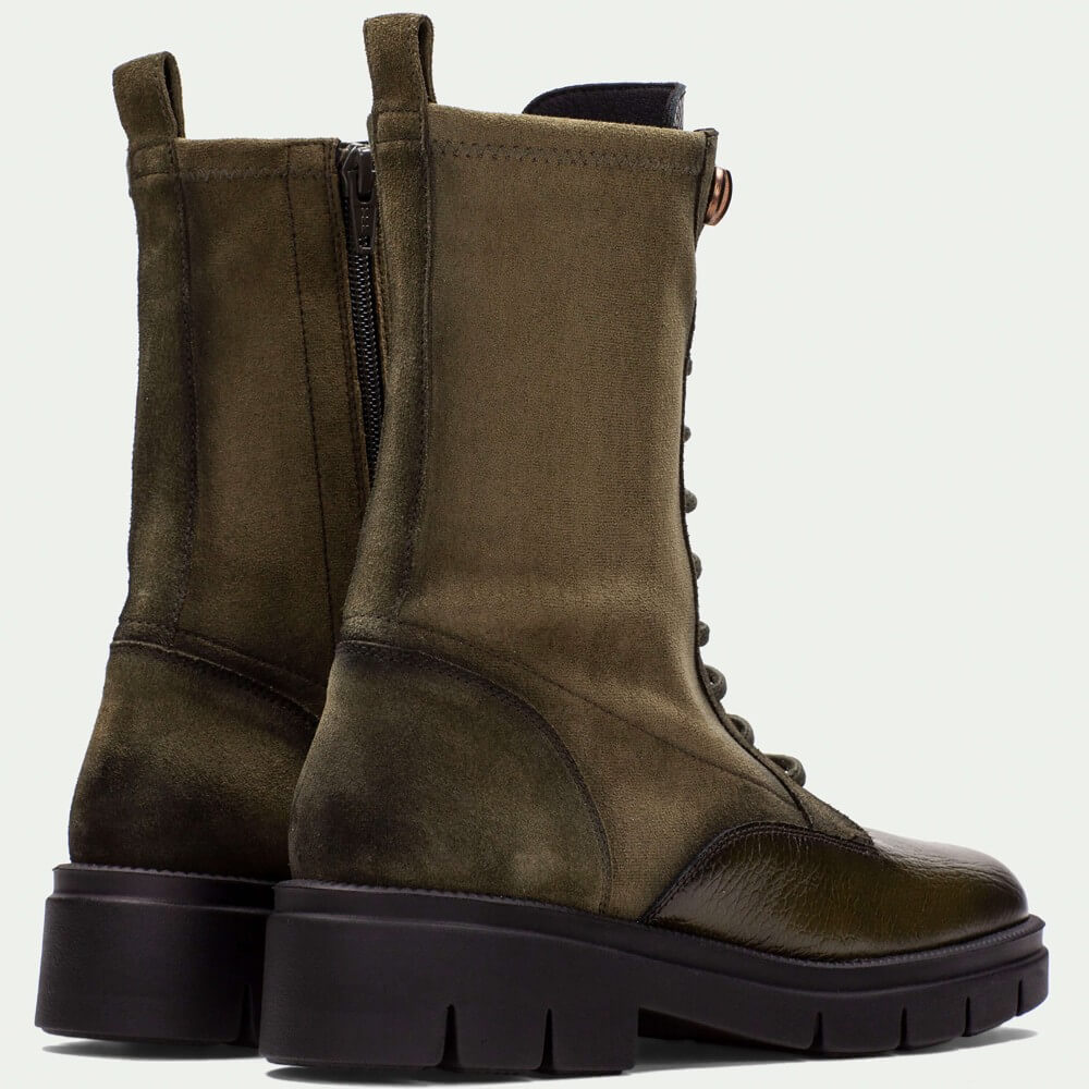 Green leather boot with a black sole. Hispanitas Hamburg HI254234 Lace-up Leather Boot Army Green