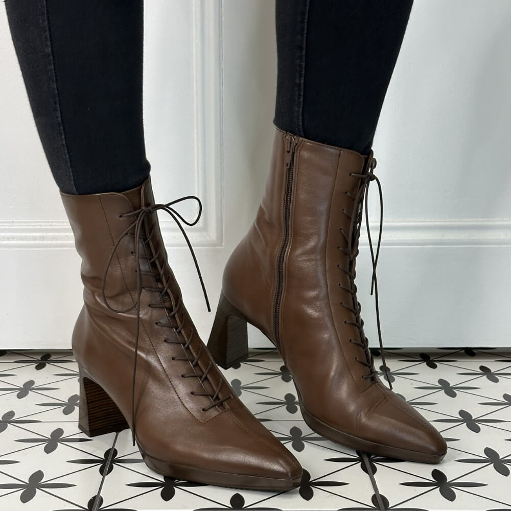 Brown Leather pointed toe Laced Boots with a zip and a block stacked heel Hispanitas