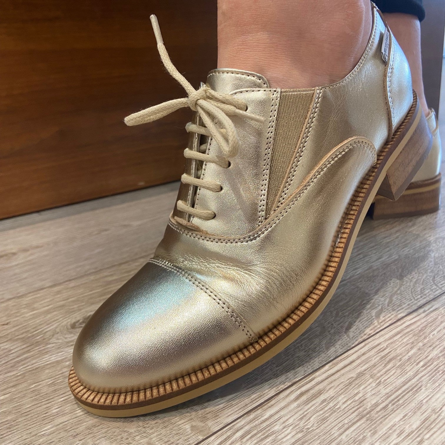 Marco Moreo Laced Shoe E4182-GOLD