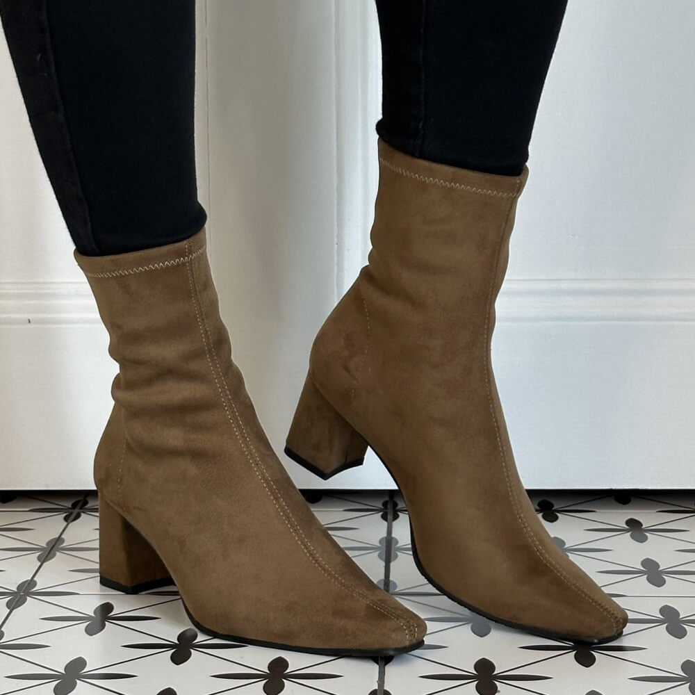 Miss Elastic 75357 Block Heel Ankle Boot Cuero Tan
