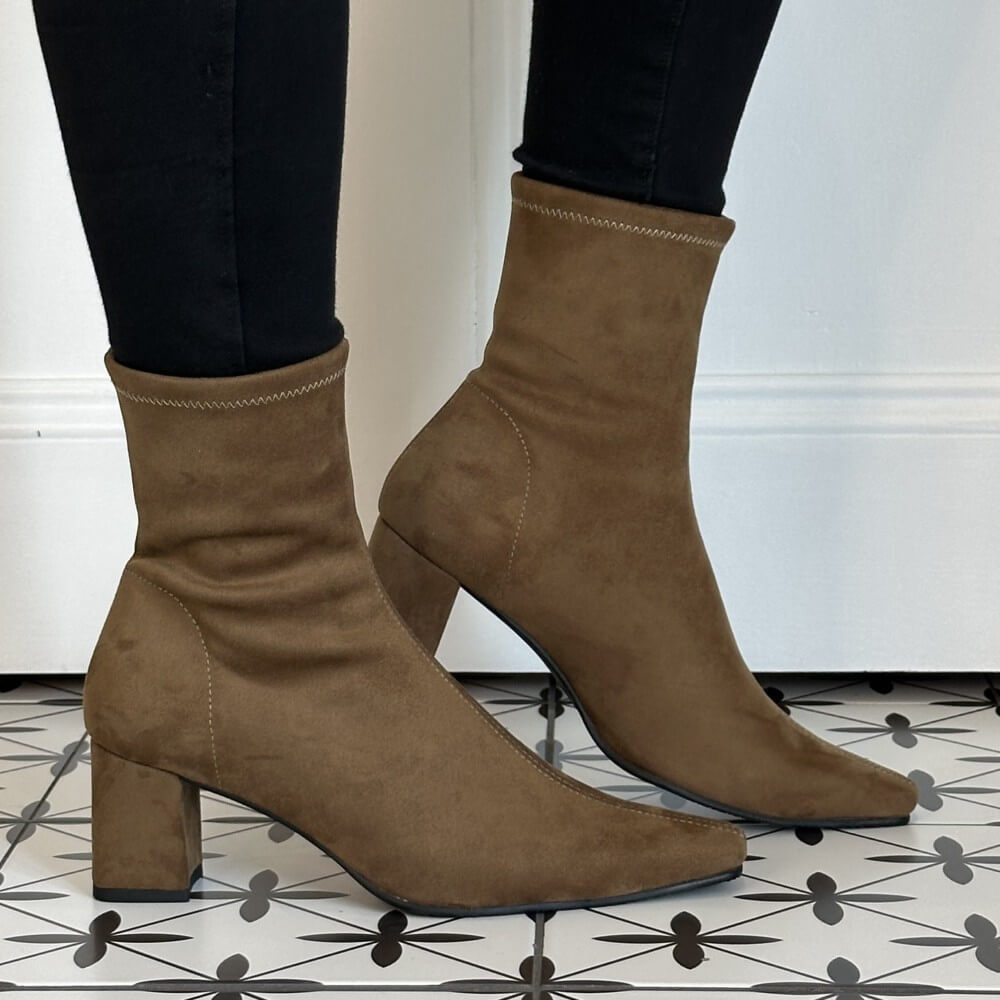 Miss Elastic 75357 Block Heel Ankle Boot Cuero Tan