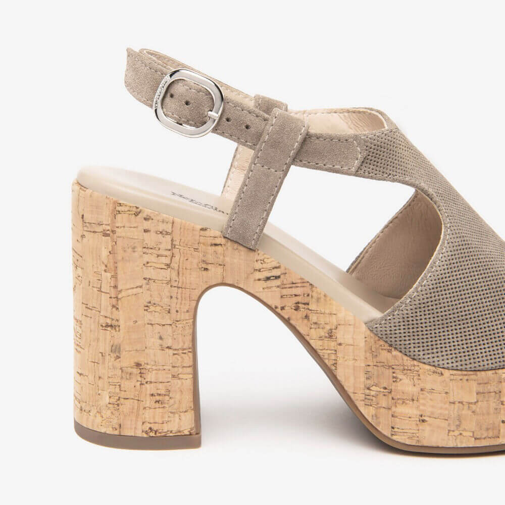 NeroGiardini Sandals E513621D Taupe