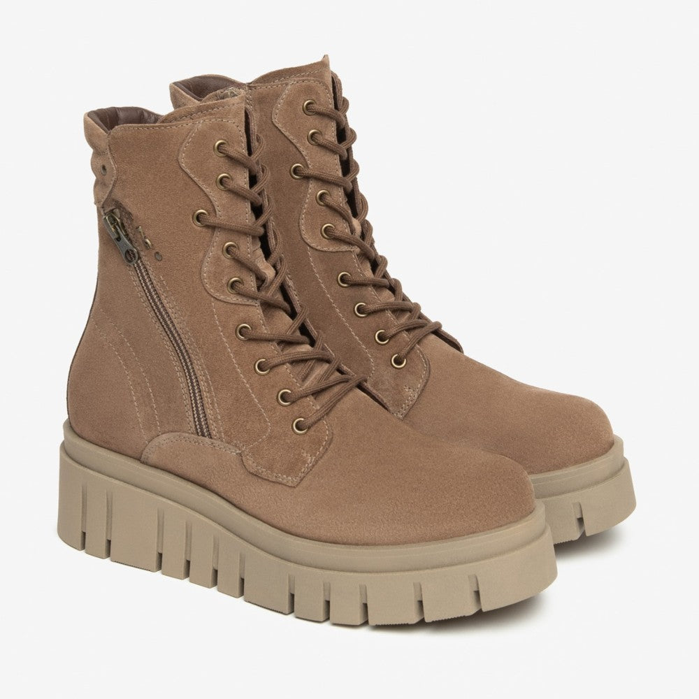Brown suede boot with a platform sole on a white background NeroGiardini Suede combat boots I514911D