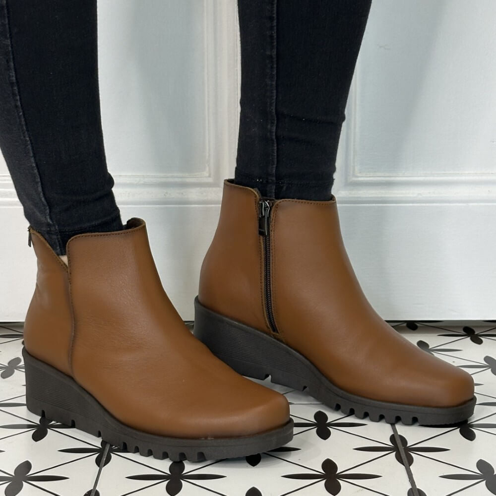 Pepe Saenz Tan Leather Wedge Boot