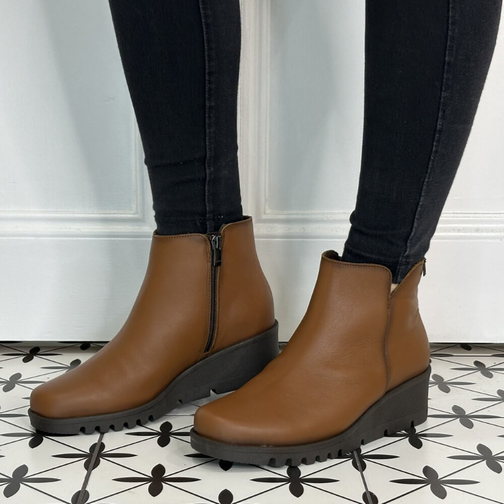 Pepe Saenz Tan Leather Wedge Boot