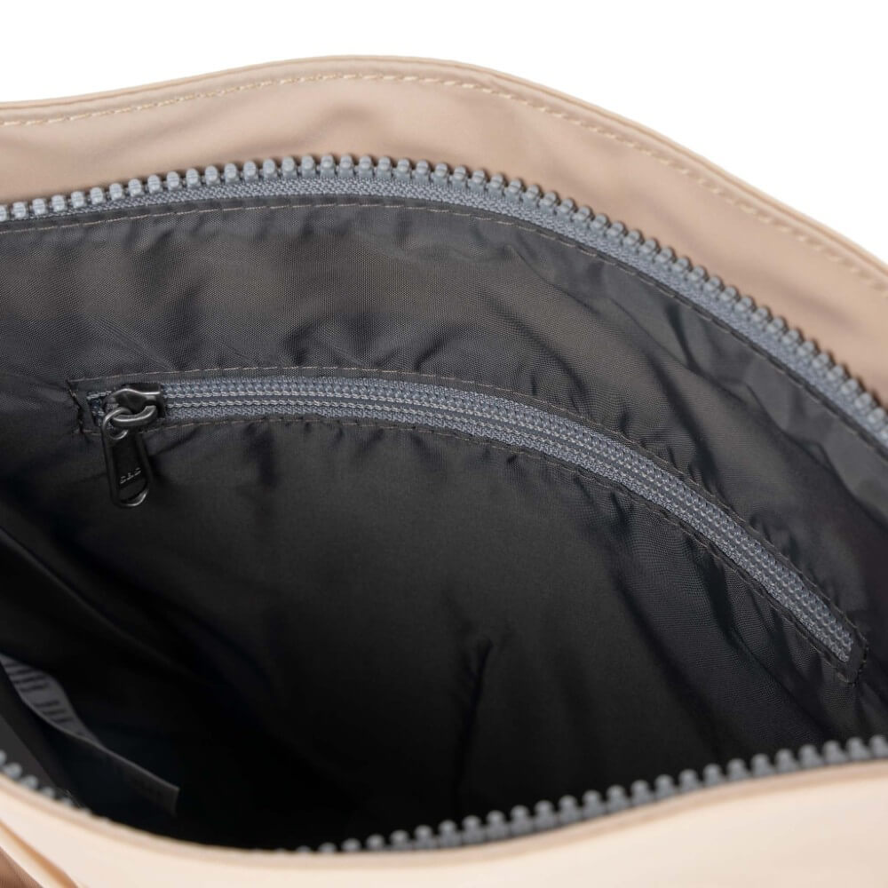 ROKA KENNINGTON SUSTAINABLE CROSSBODY -SAND