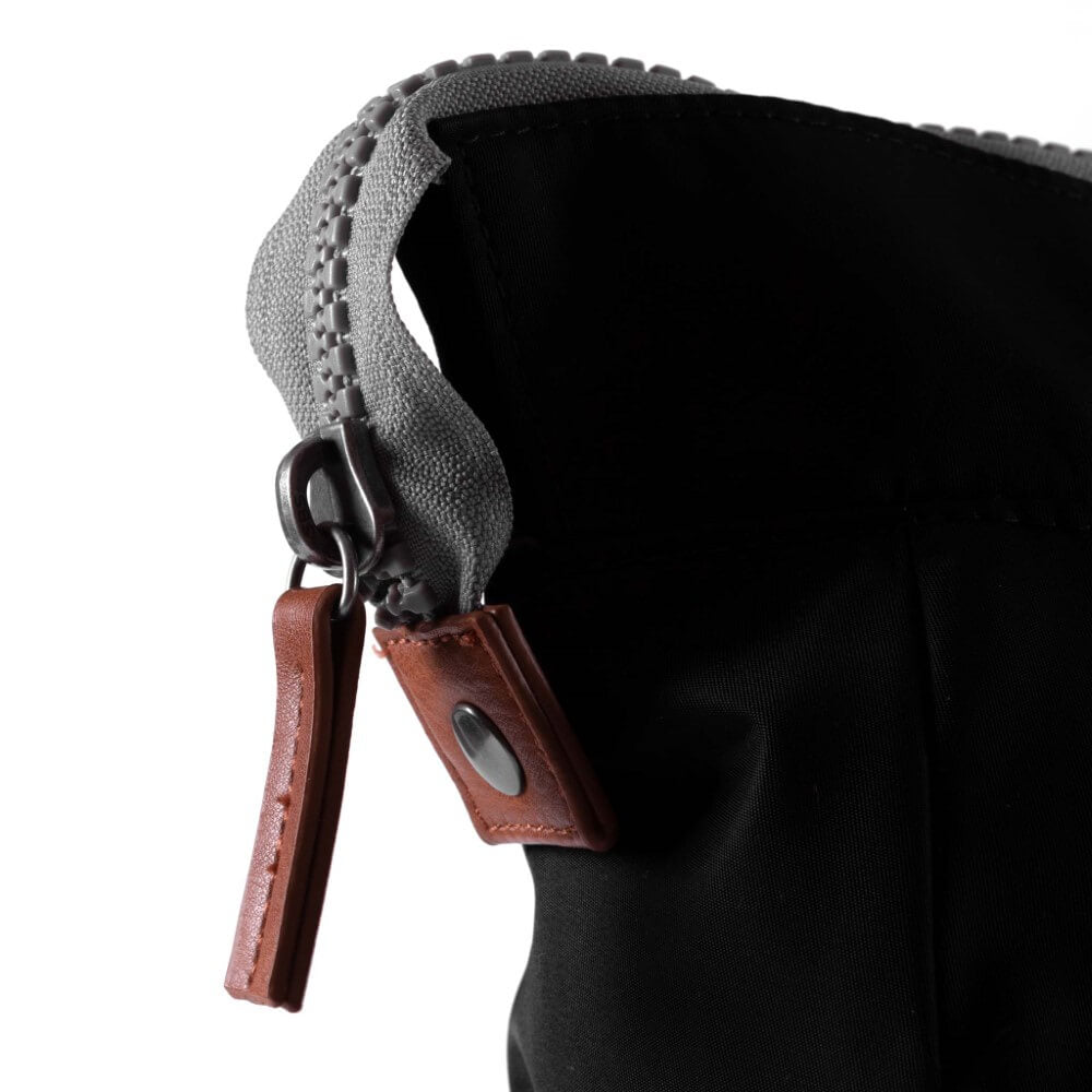 ROKA BANTRY B Sustainable and Vegan -BLACK