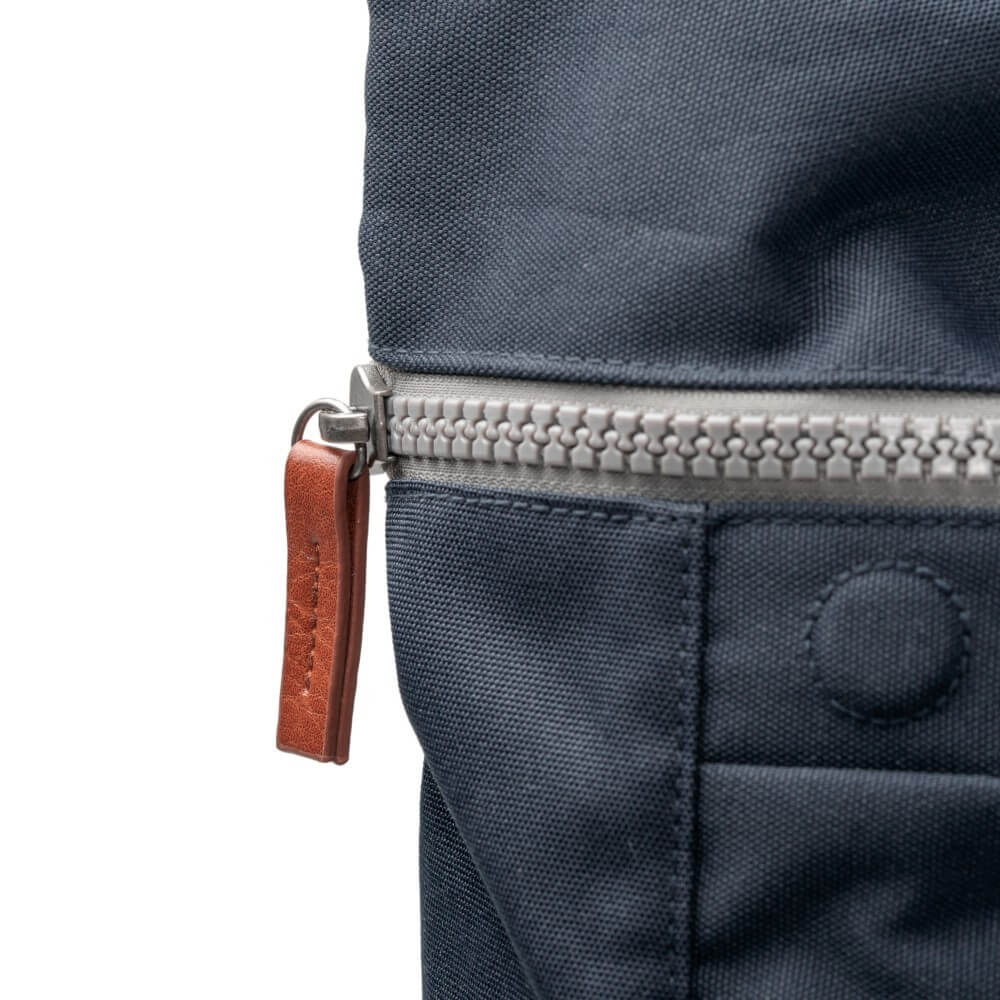 Roka Finchley A Backpack Large Canvas Smoke