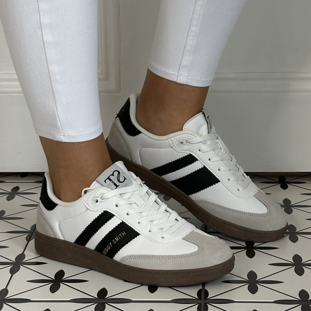 White sneakers with black stripes Teddy Smith Sneakers 120204 White & Black