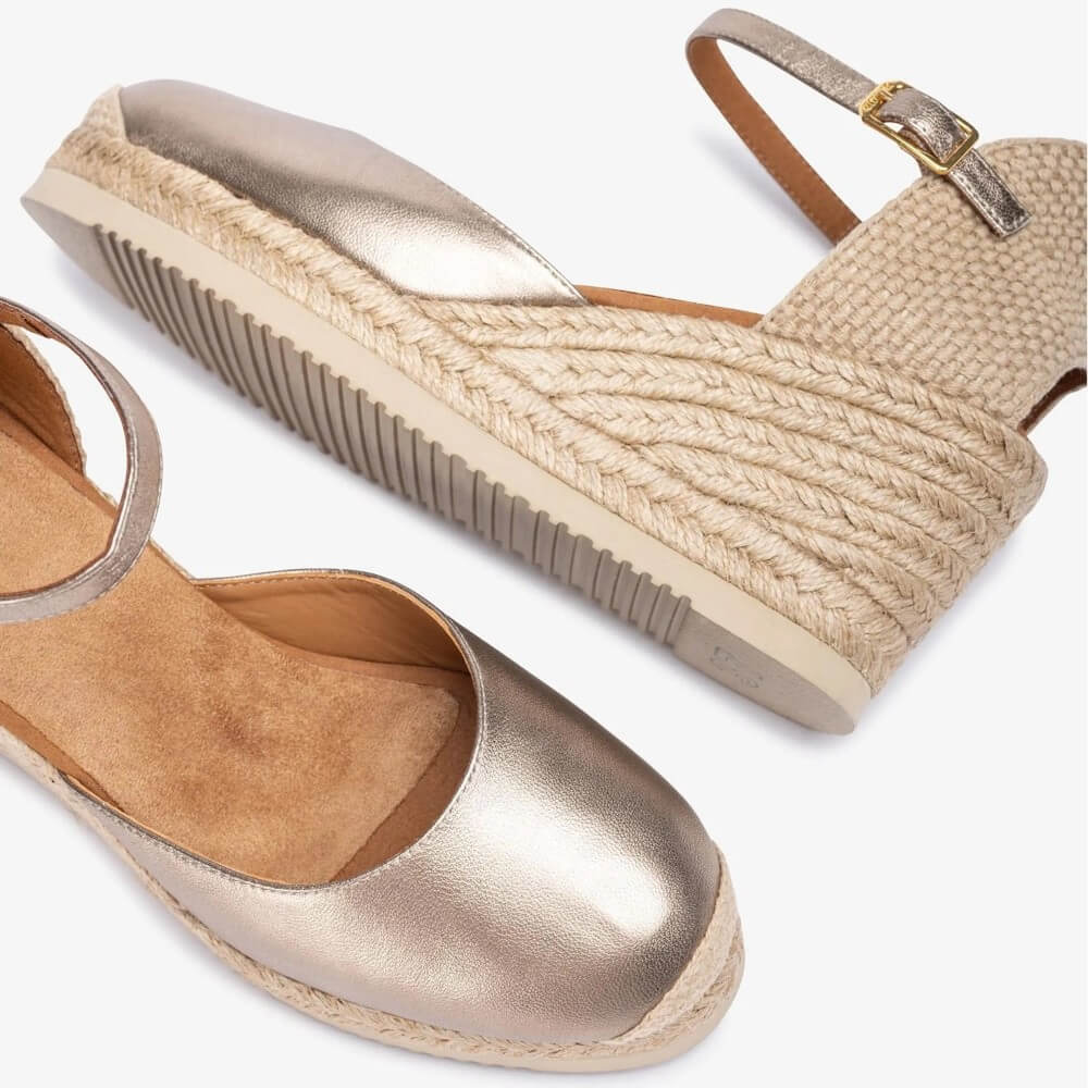 Unisa Caceres Espadrilles Platino Gold Leather