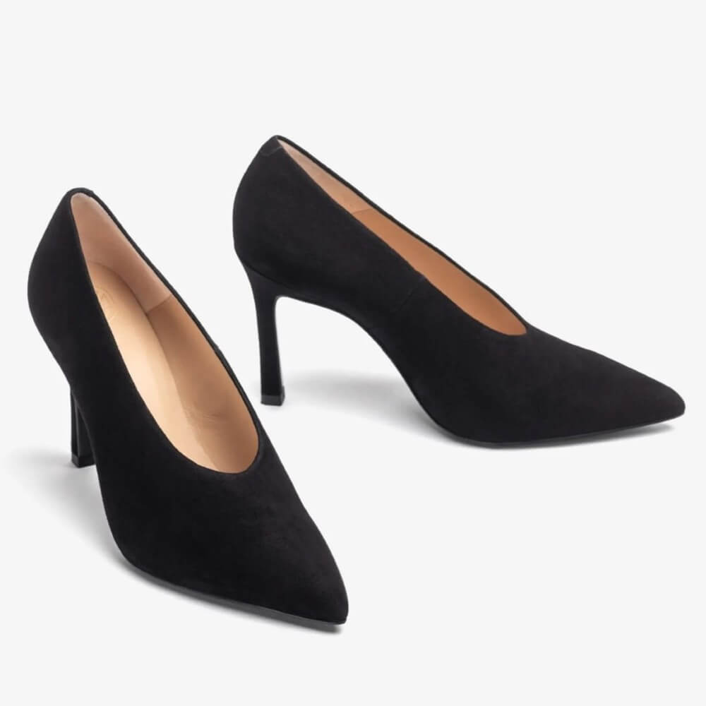 Unisa Tahal Pointed toe pump in suede leather