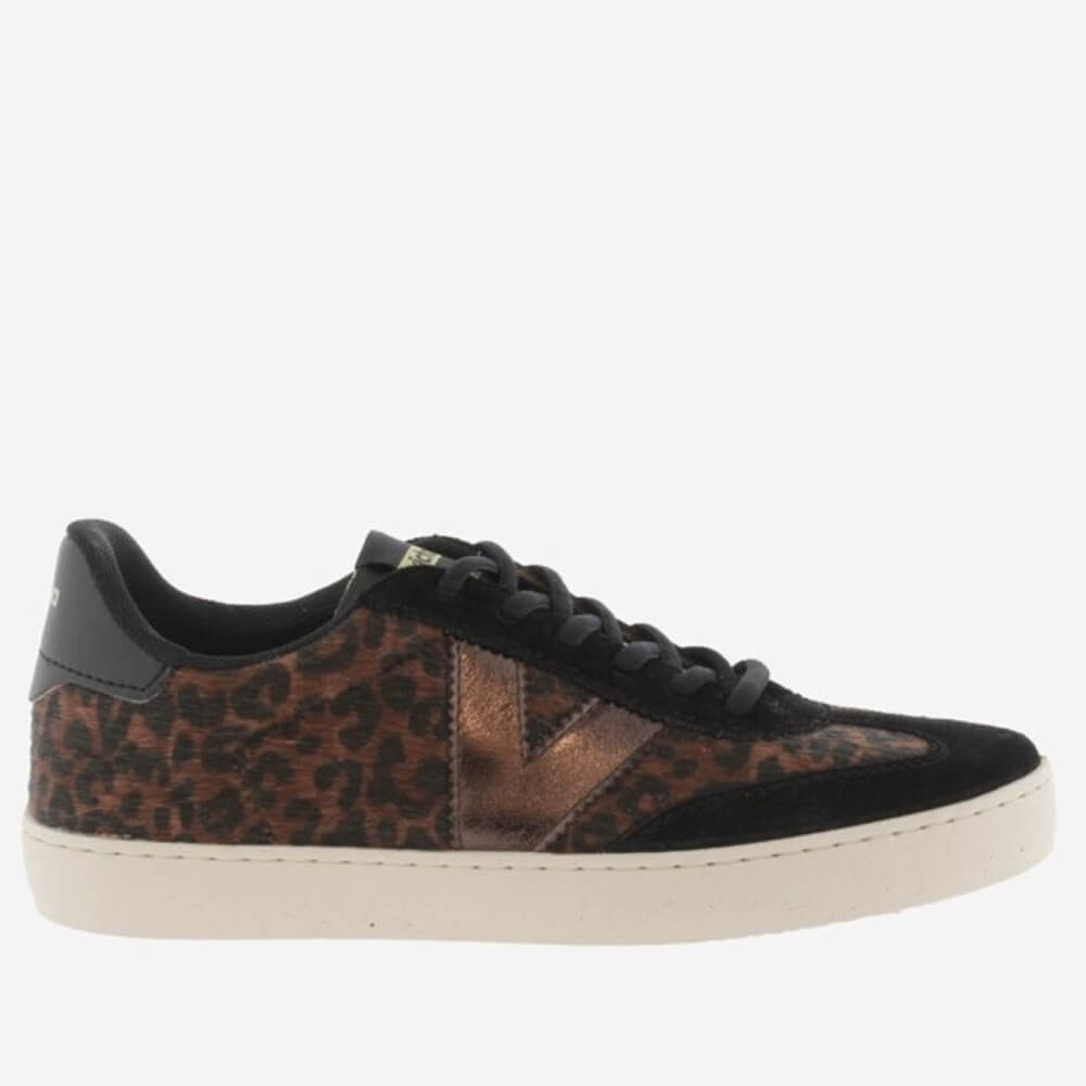 Sneaker with leopard print pattern on a white background Victoria Berlin Animal print 1126224 trainers