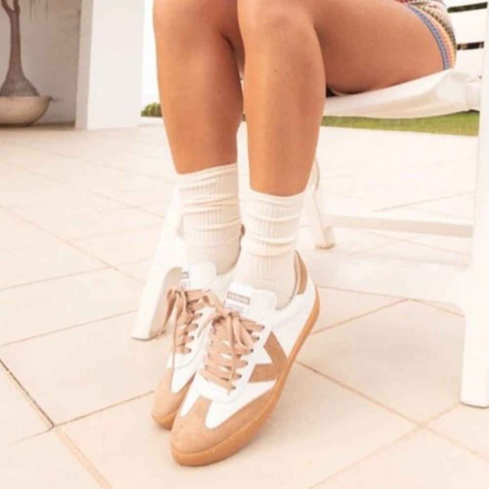 White and beige sneaker on a gum sole Victoria Berlin Sneakers 1126207-BEIGE