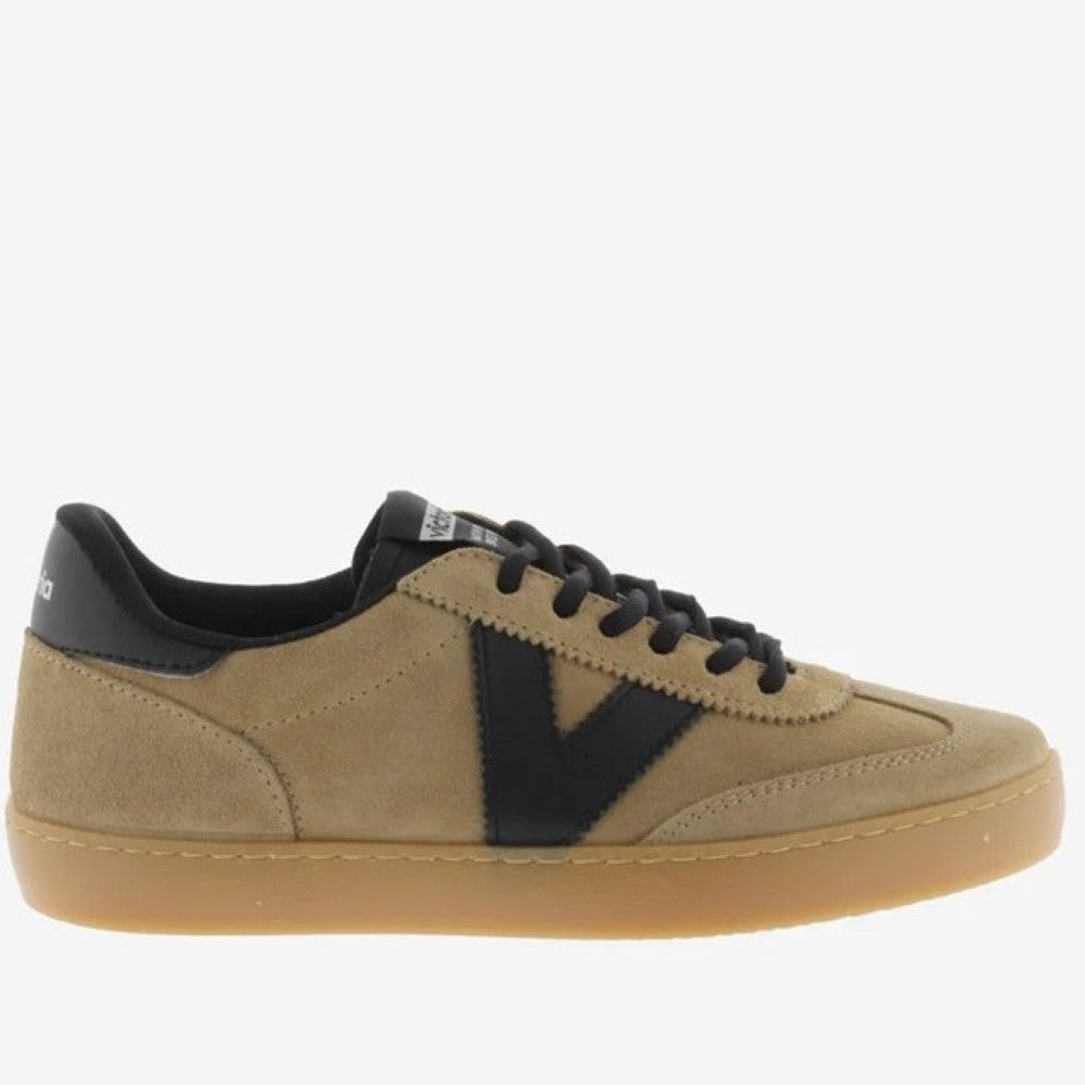 Brown sneaker with black accents on a white background Victoria Berlin Trainers 1126219 Beige