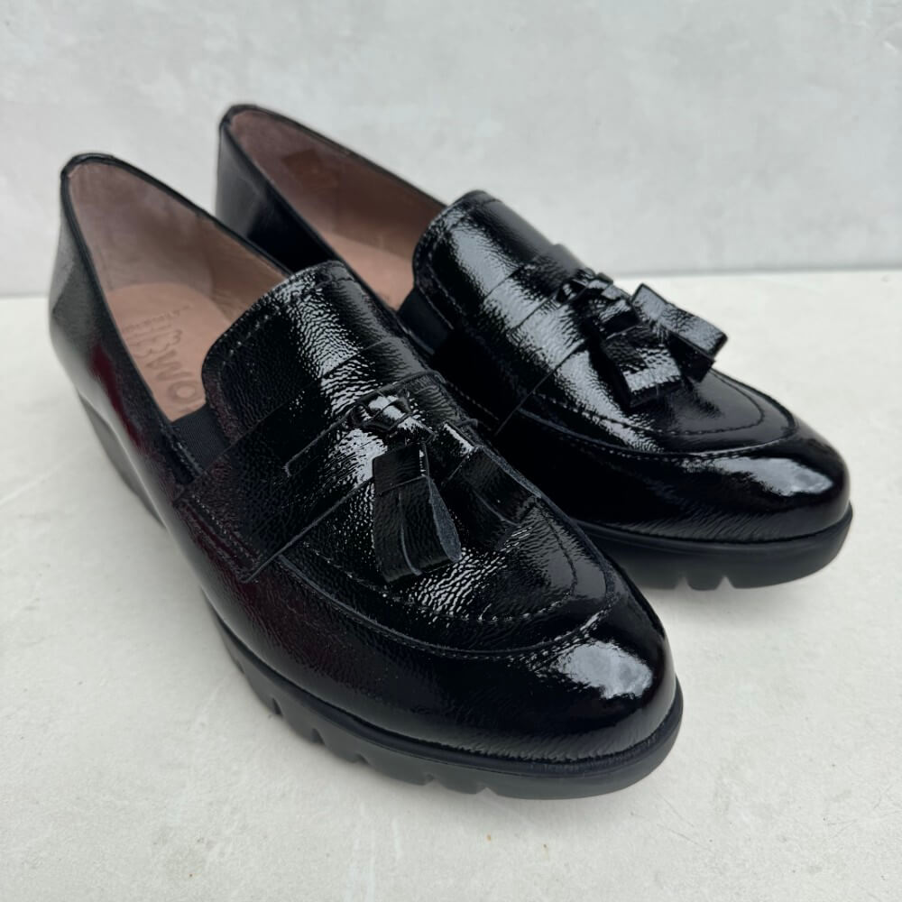 Pair of black patent leather loafers Wonders Fly 42 Leather Wedge C-33342-BLACK