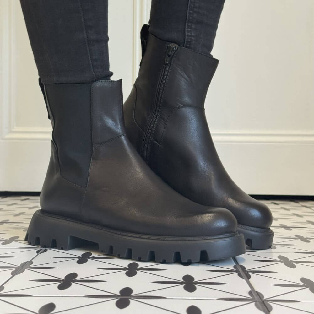 Black Chelsea boot Wonders Goodfly 11 Leather Chelsea C-7511-BLACK