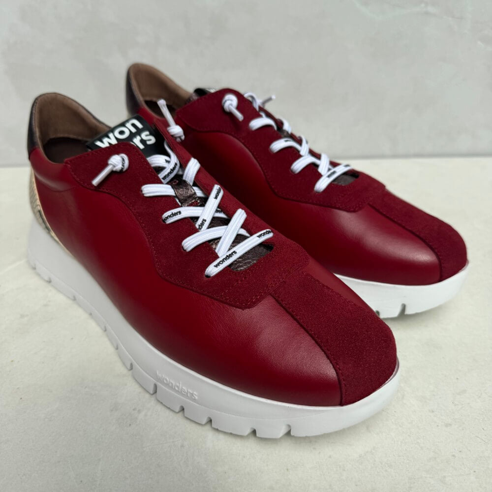 Red sneakers with snake print on white soles Wonders Odisei 95 Leather Trainers A-2495-RED
