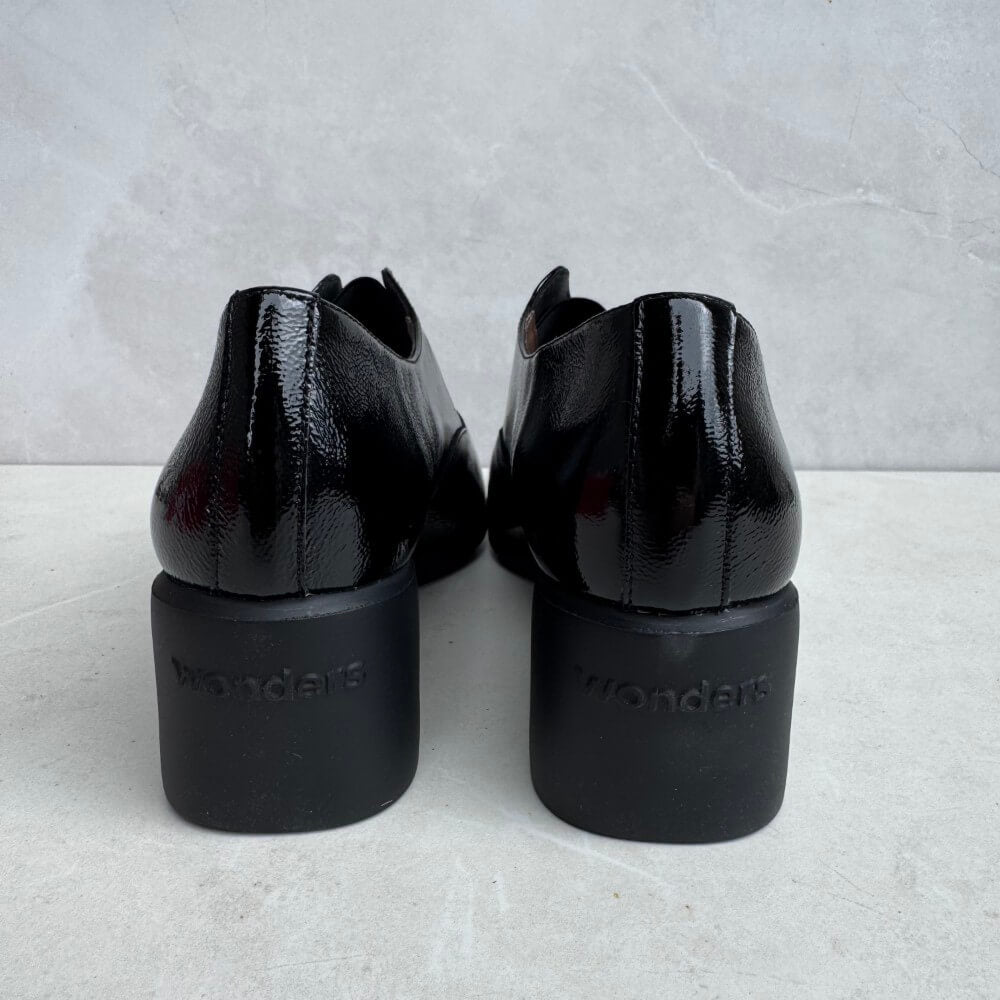 Black leather Block heel shoes with a brown interior Wonders REGHOST 04 H-6704 -BLACK