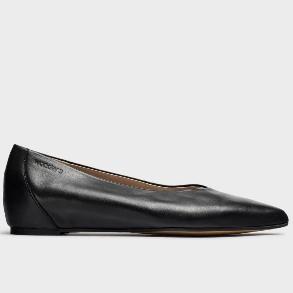 Wonders Black Leather wedge pointed toe ballerinas on a grey background