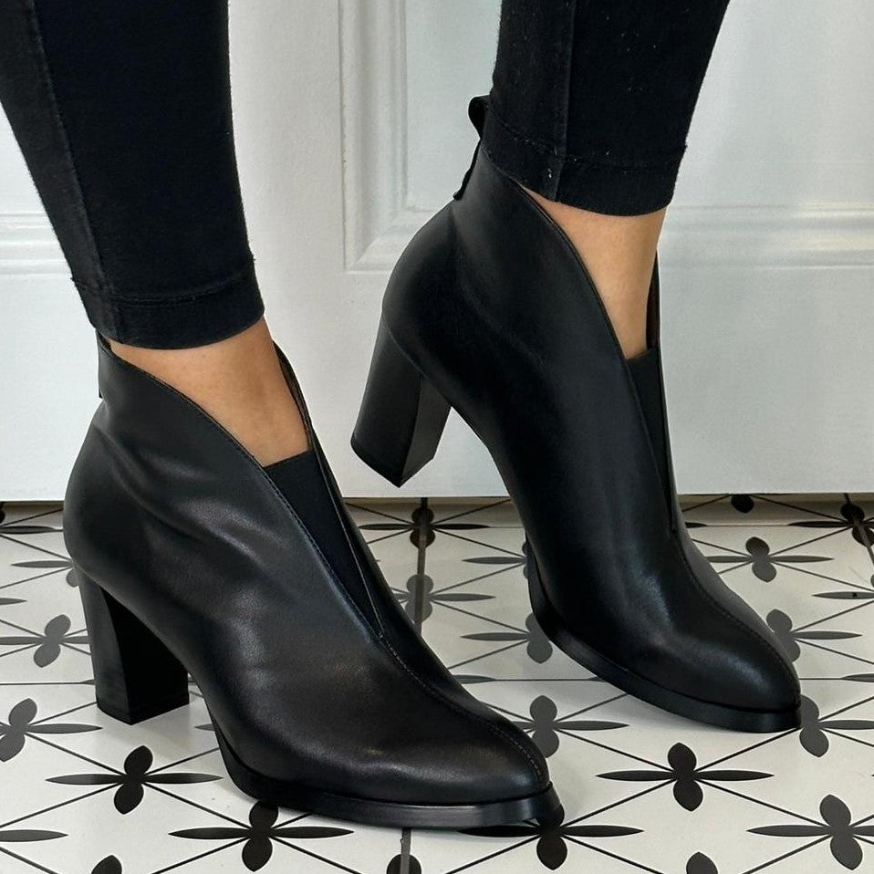 Wonders V Flex12 Leather Ankle Boot L-1112-BLACK