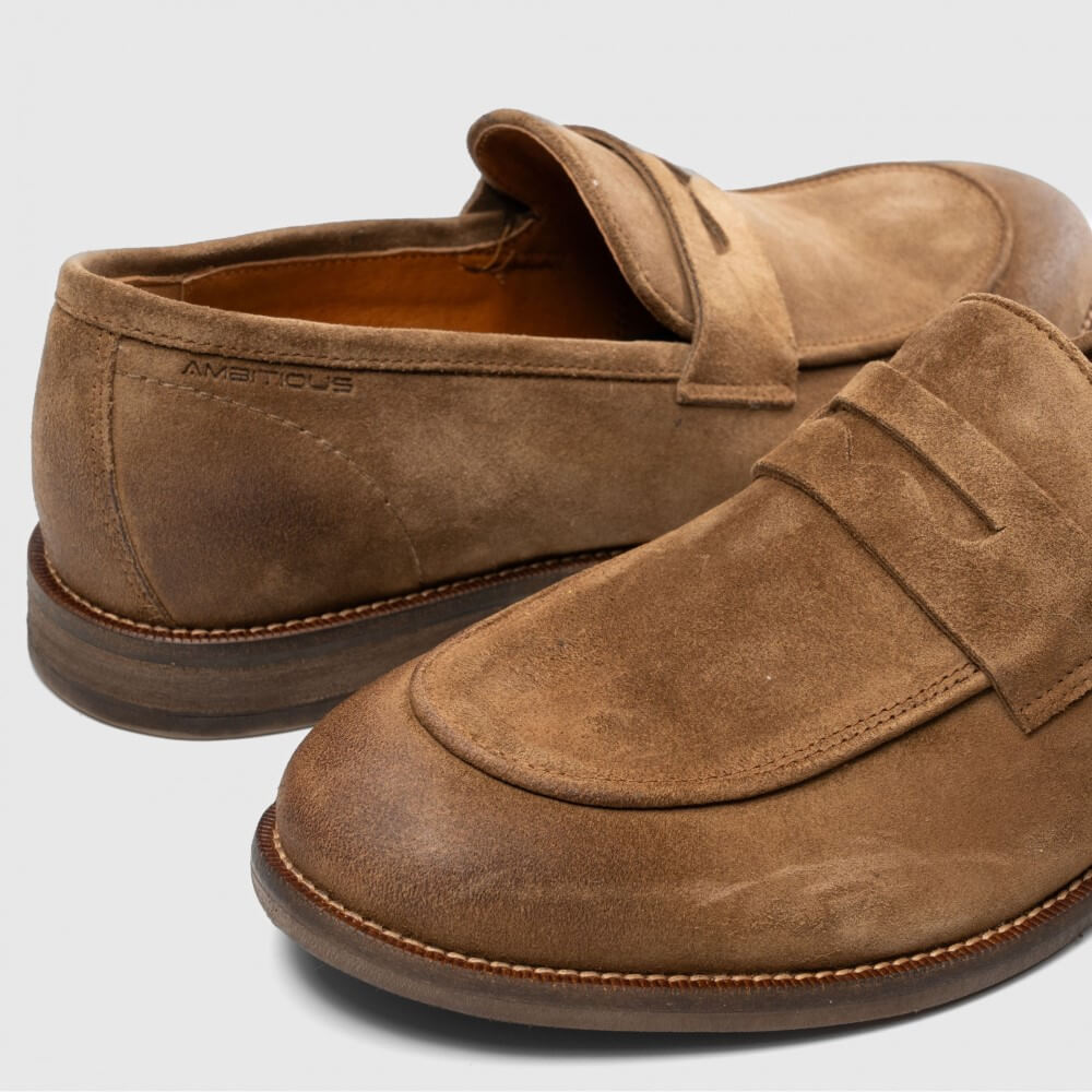 Ambitious Devon Suede Loafer 13414-SAND
