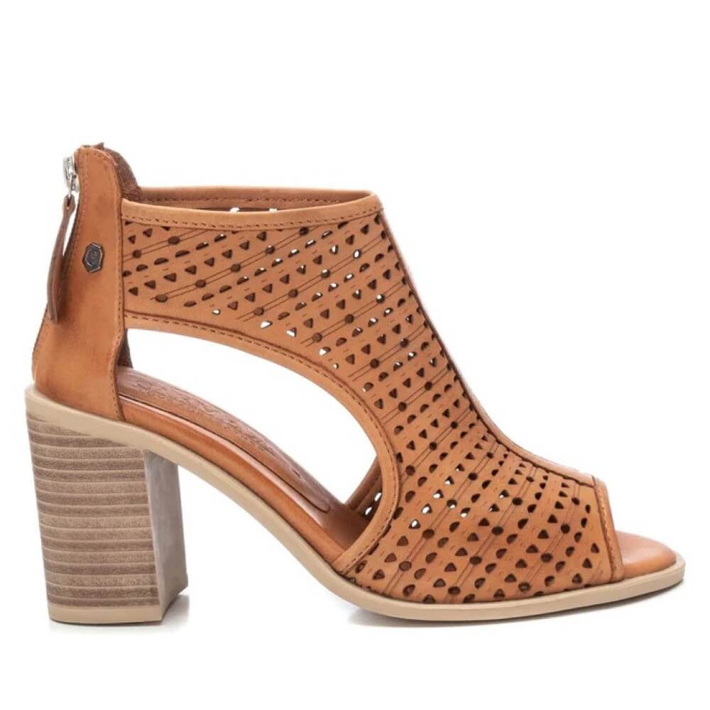 Carmela 161354 Ankle Sandal -CAMEL