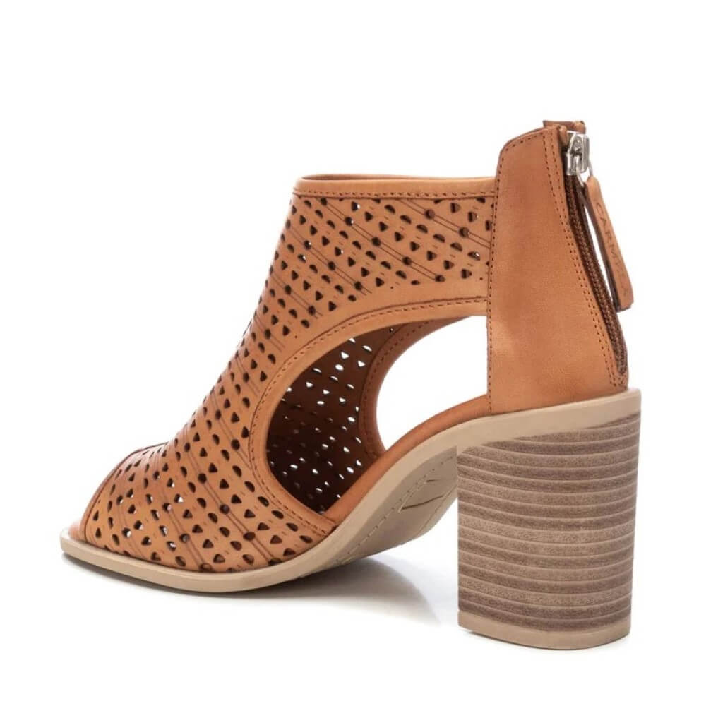 Carmela 161354 Ankle Sandal -CAMEL