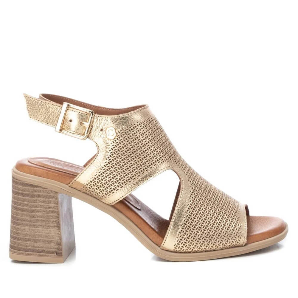 Carmela 161615 Block Heel Sandal Oro Gold