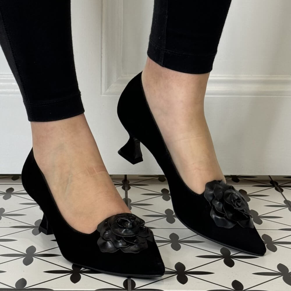Marian 1809 Rose Detail-Black