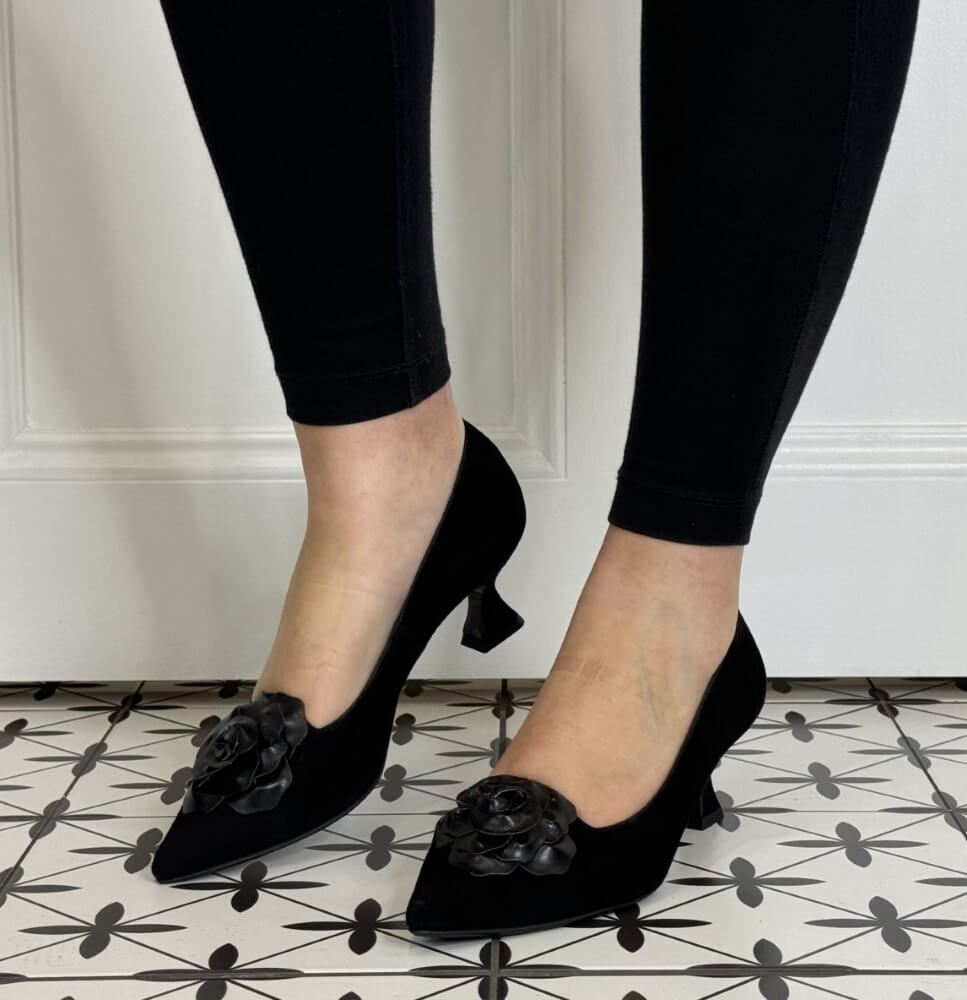 Marian 1809 Rose Detail-Black