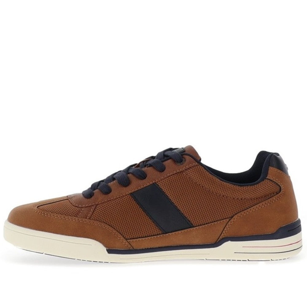 The Tommy Bowe Bennett Umber Tan trainer in Tan with Navy accents