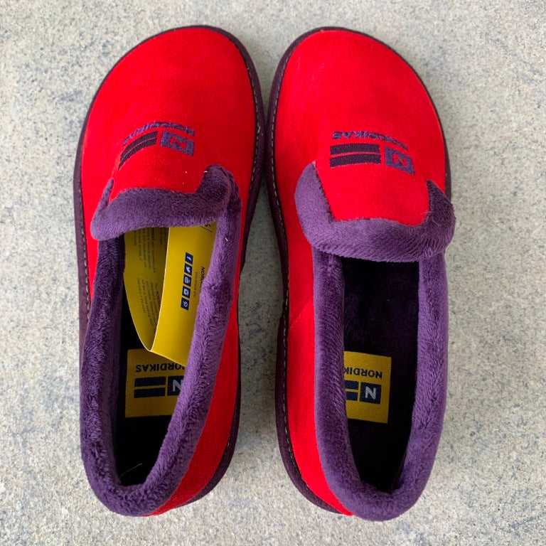 Nordikas 305-O/4 Suede Slippers in Cereza Red