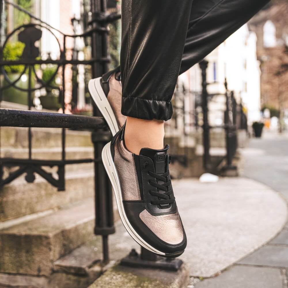 ara Black and bronze sneaker with a white sole on a white background Ara Osaka 2 Easy2go slip-on 12-24836 Black Cashmere