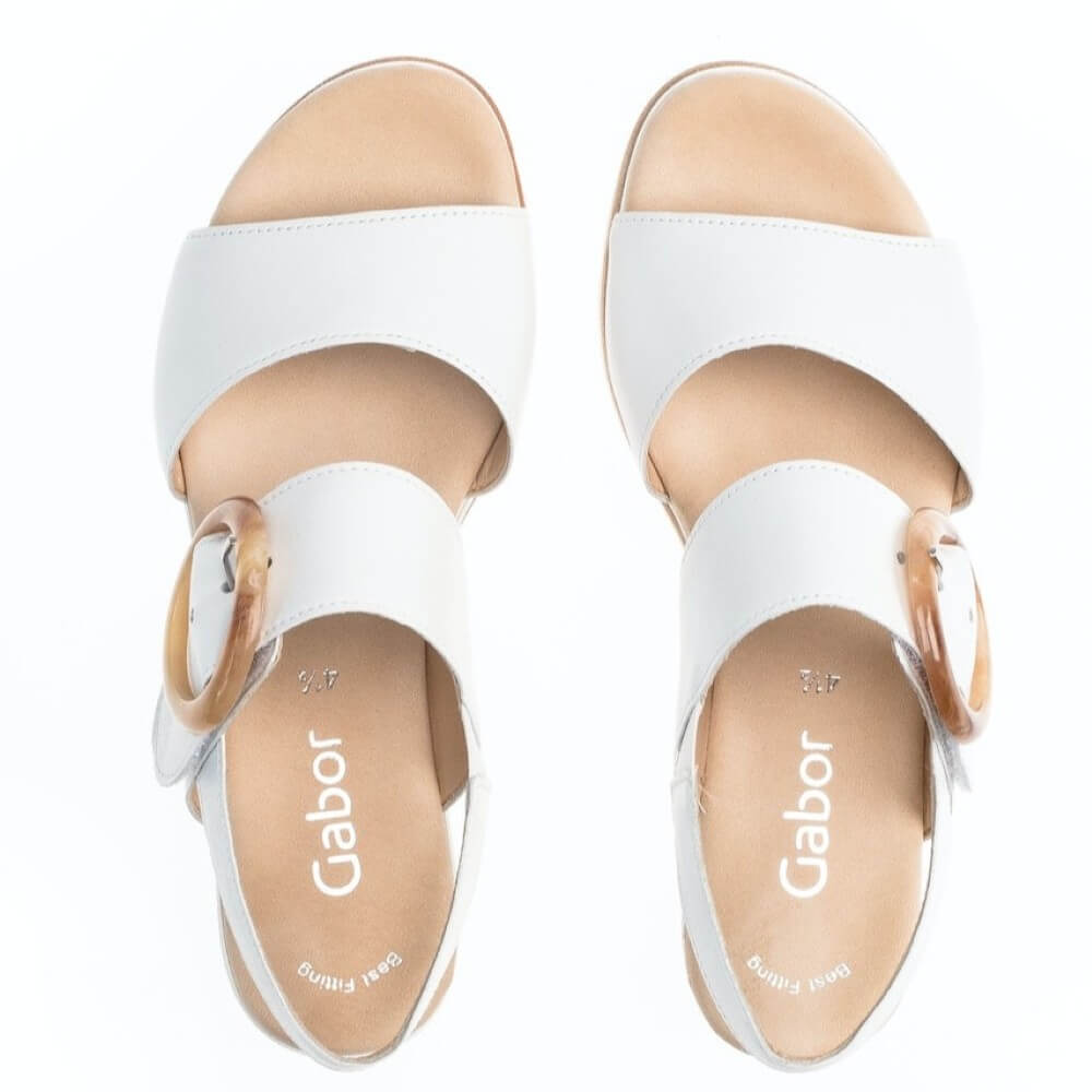 Gabor  Yeo White sandal with wooden buckle on a white background