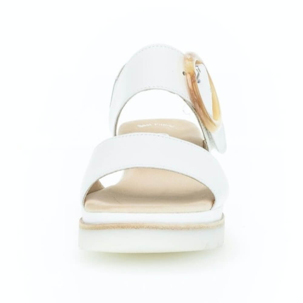 Gabor  Yeo White sandal with wooden buckle on a white background